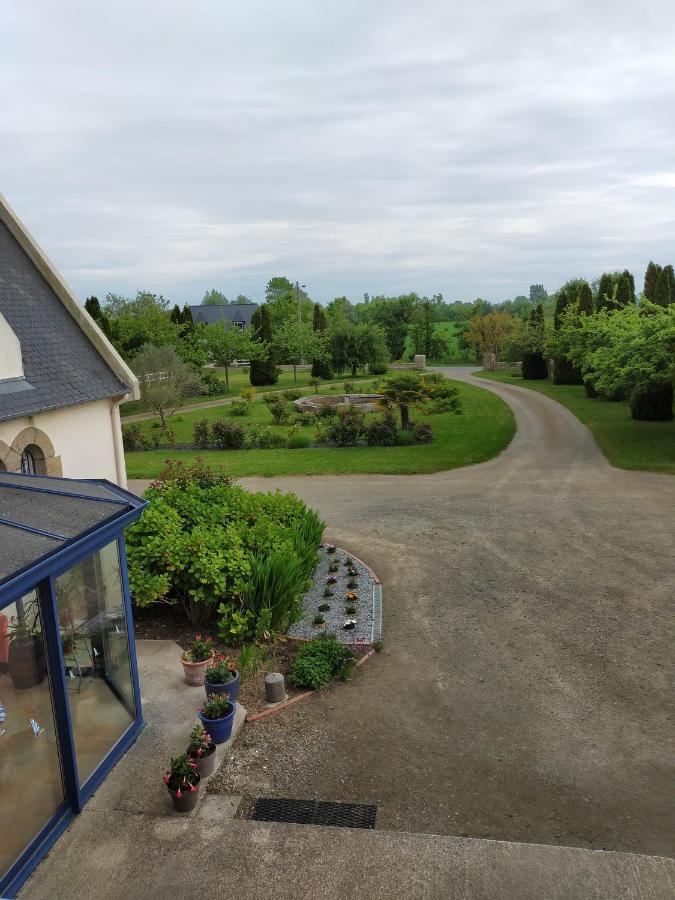 Petit Chatelet Bis Hirel Exterior photo
