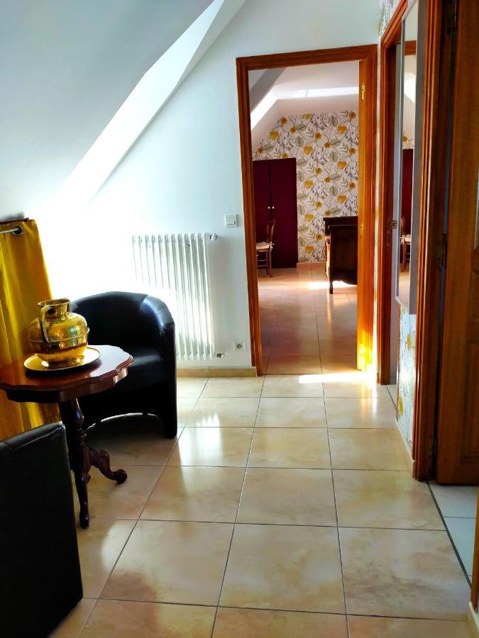 Petit Chatelet Bis Hirel Exterior photo