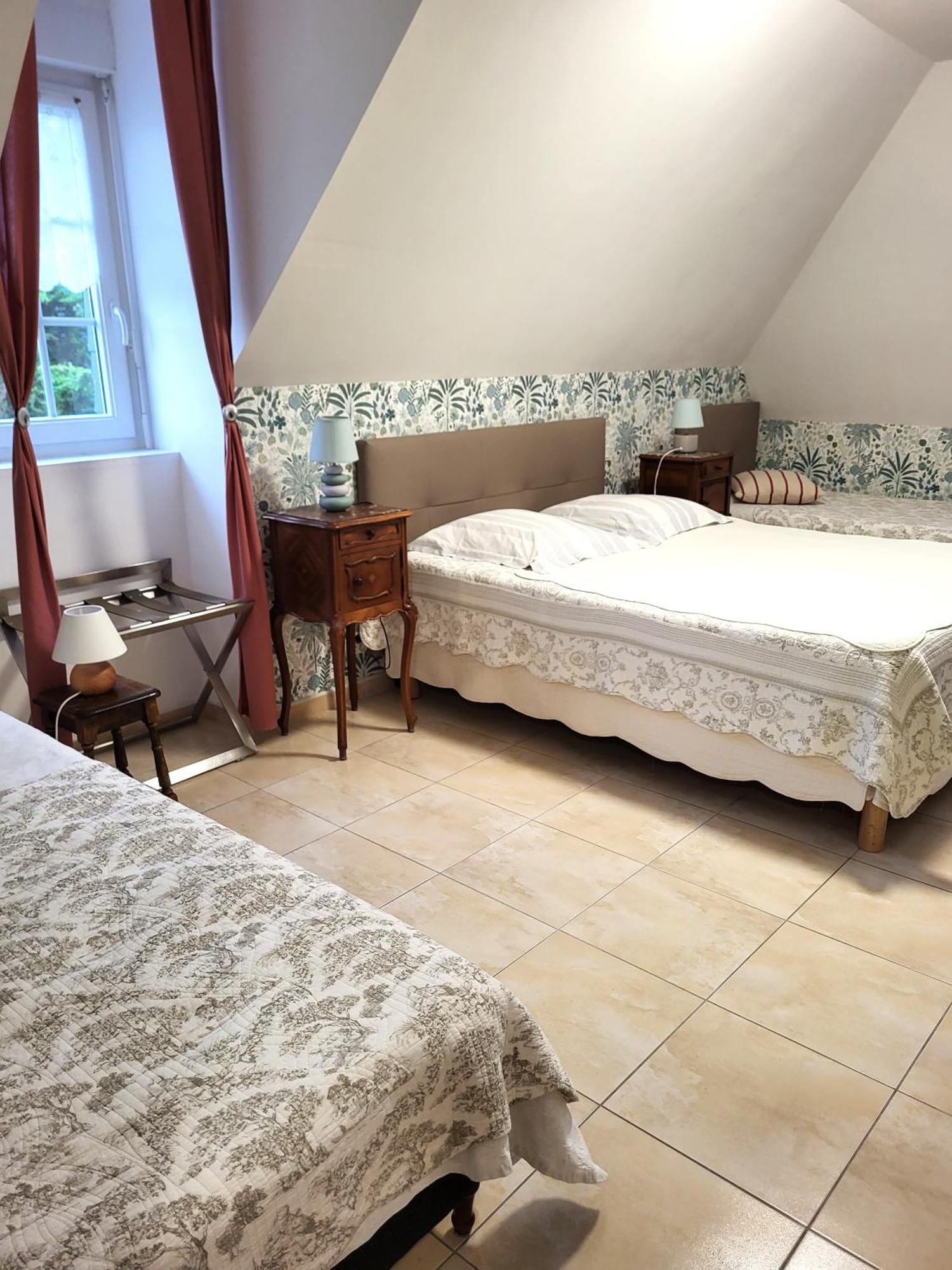 Petit Chatelet Bis Hirel Exterior photo